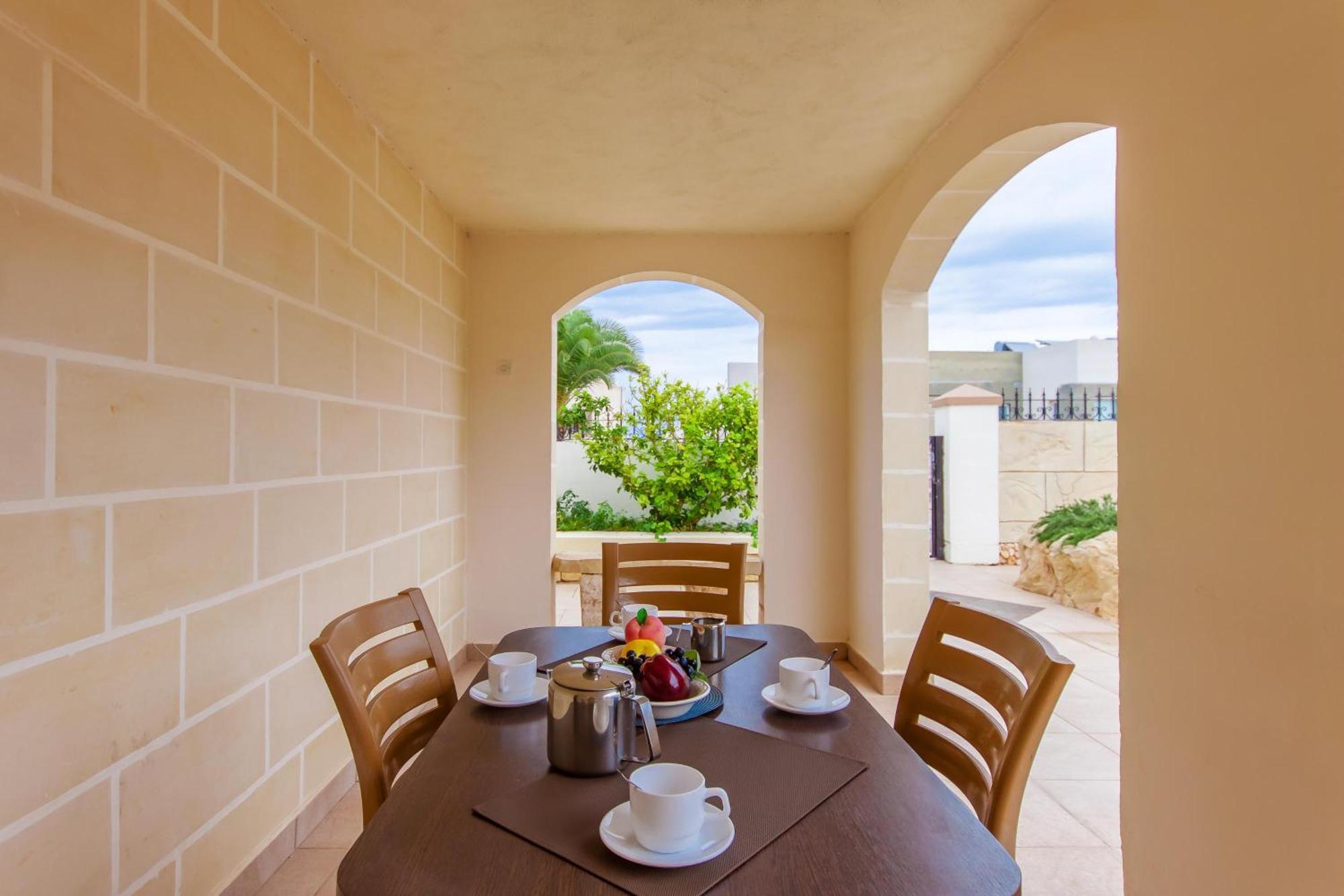 Villa & Pool Apartments In Mellieha Bay 外观 照片